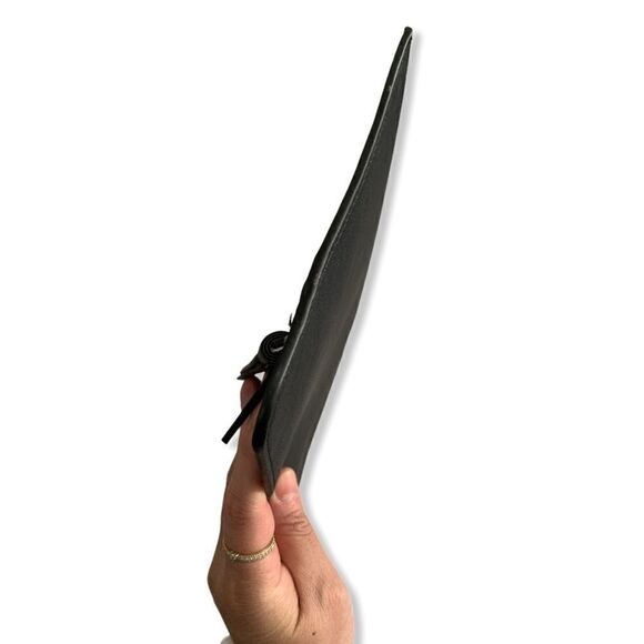 NWOT Kat Von D Vegan Leather Clutch - Picture 7 of 9